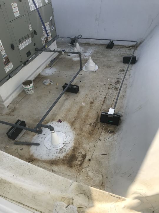 Commercial rooftop equipment electrical connections